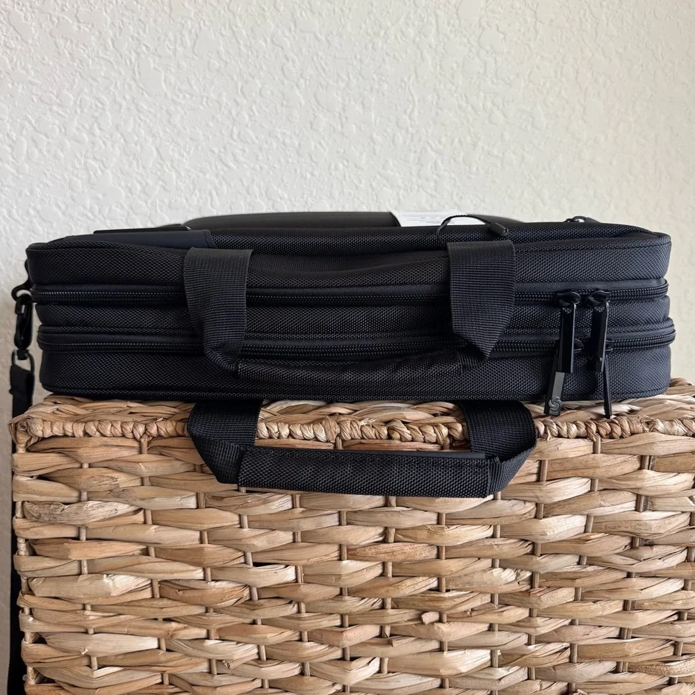Samsonite Laptop Bag l Briefcase Style. P0120